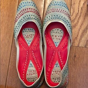 Indian flat - never been worn - size 37/7